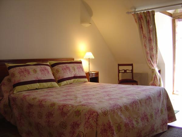 Bruy&egrave;re - chambre / bedroom